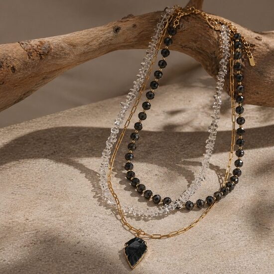 Kaklarota "Melnā elegance"